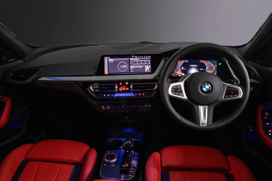 Торпедо BMW 118i M Sport (F40) 2019 года  (SG) (фото 3 из 13)